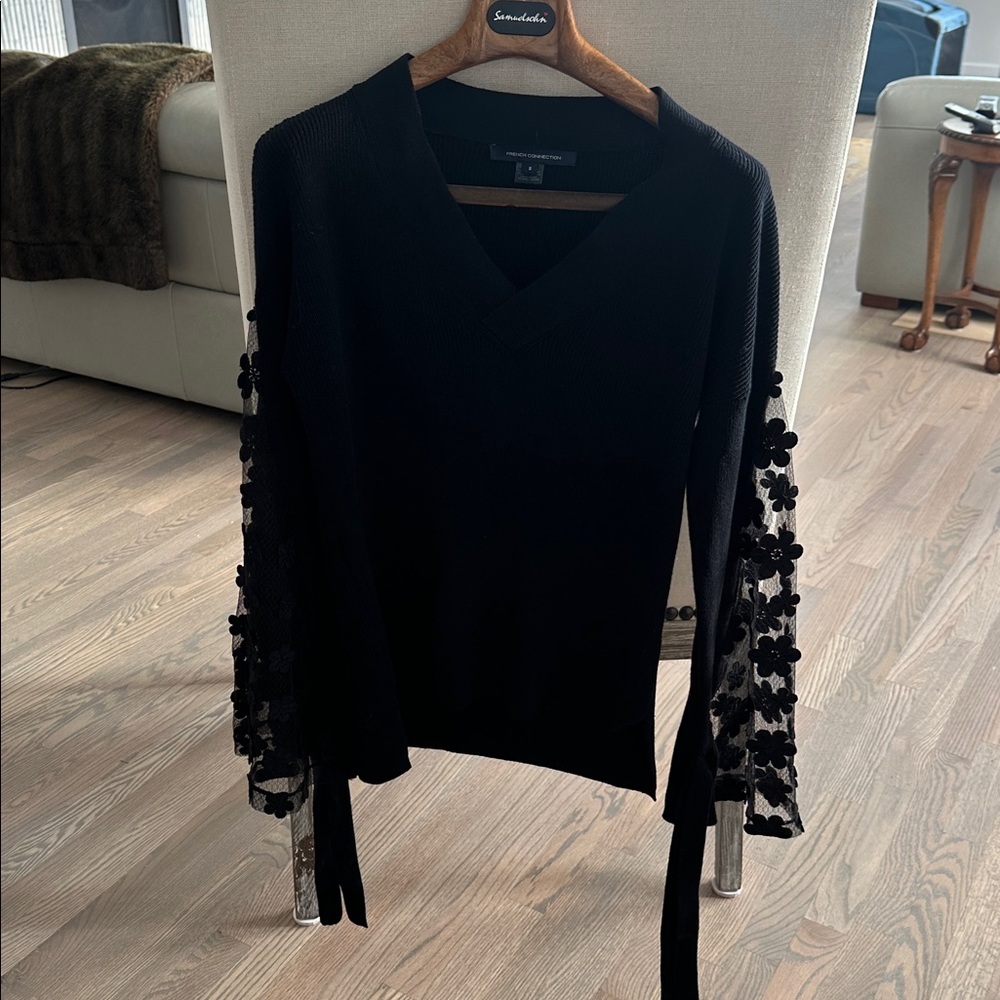 Beautiful Whimsical Sweater French Connection